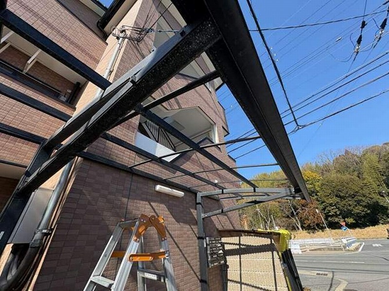 屋根パネルの復旧