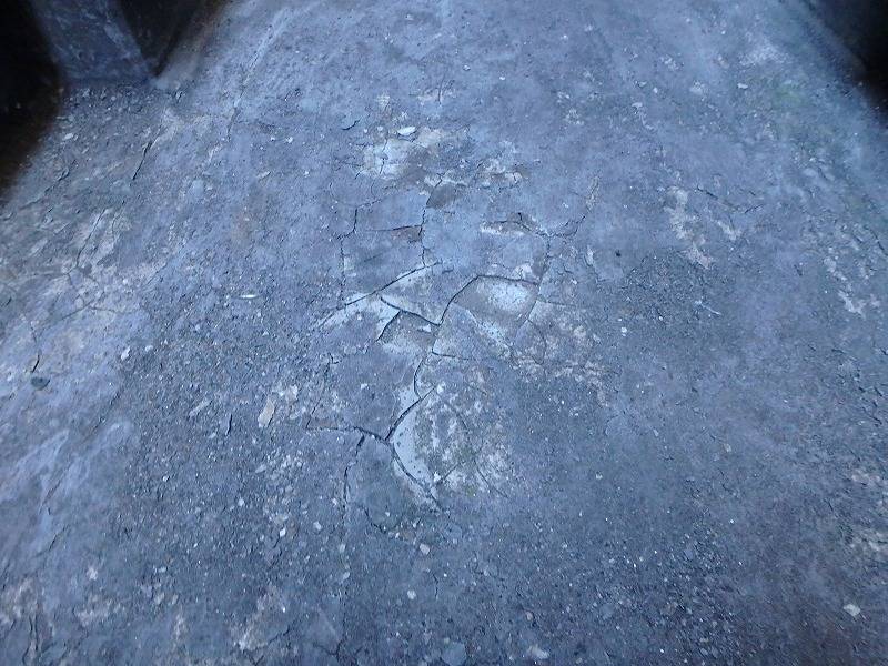 タマホームメンテナンス FRP防水のチップコートの剥がれ