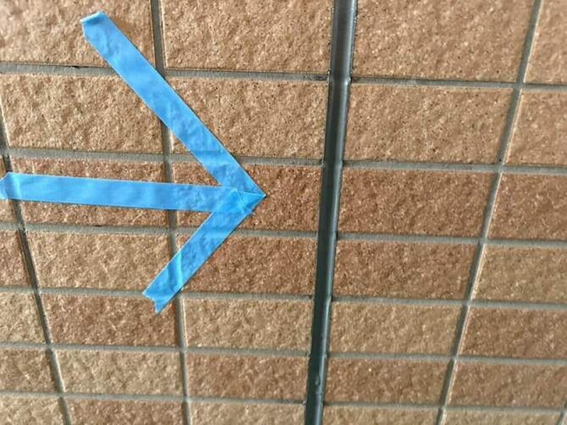 タイルの目地のコーキング工事完了