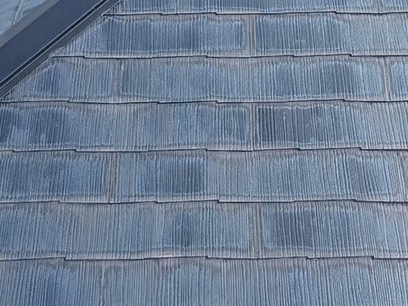 雨染みがあるスレート瓦