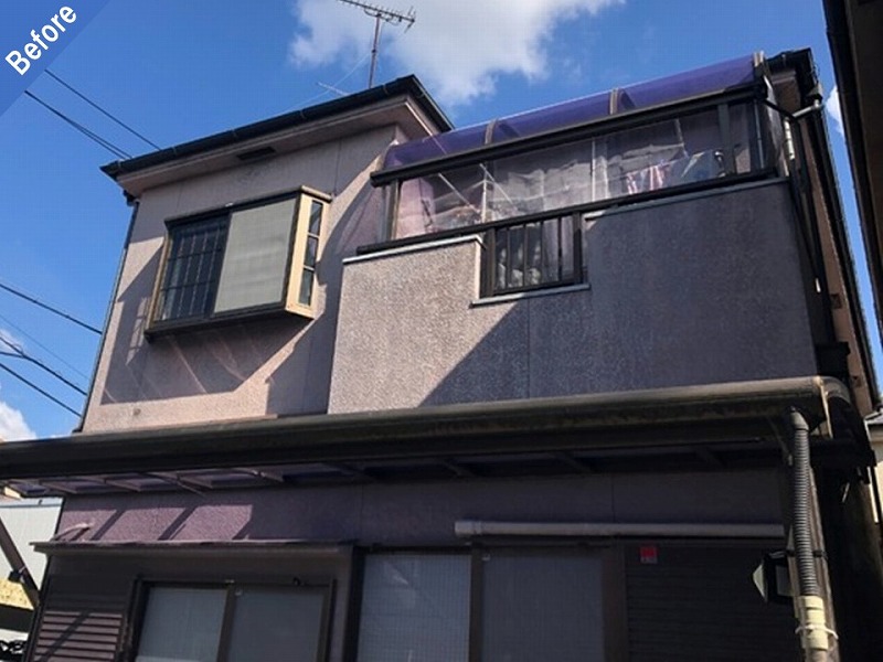 外壁塗装前の築27年のモルタル外壁の戸建て住宅