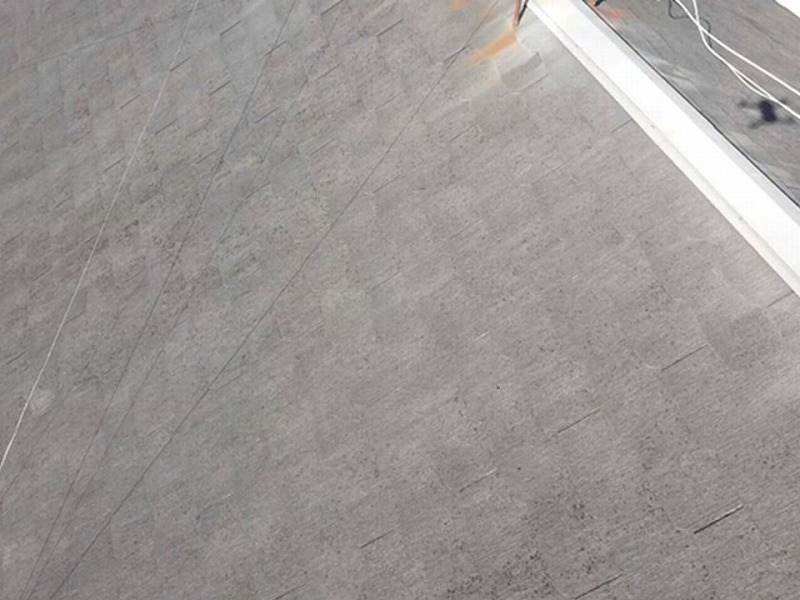 経年劣化で脆くなったスレート瓦