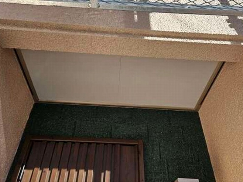 塗装後の玄関軒天