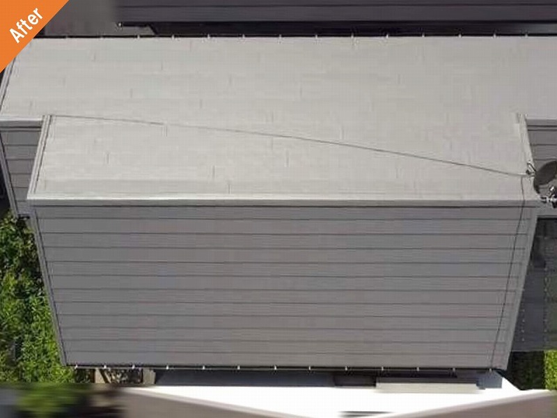 屋根カバー工法後のスーパーガルテクトの屋根