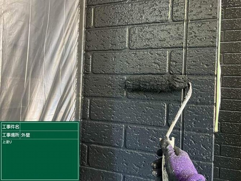 外壁の上塗り