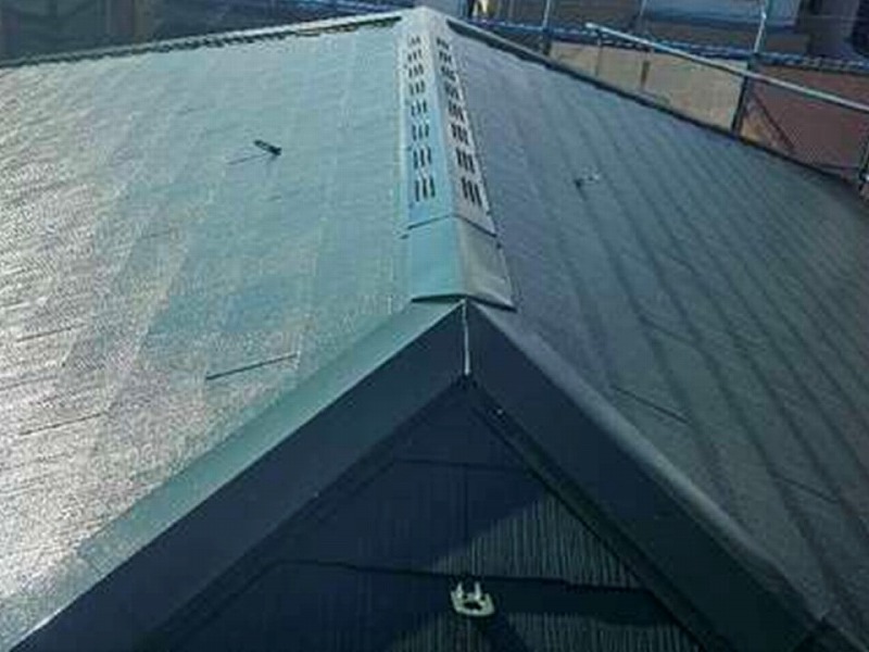 屋根塗装後のコロニアルグラッサ