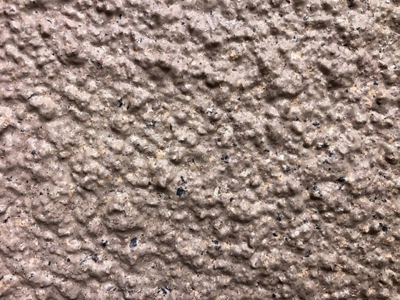 多彩模様塗料仕上げの外壁（AZE-319）