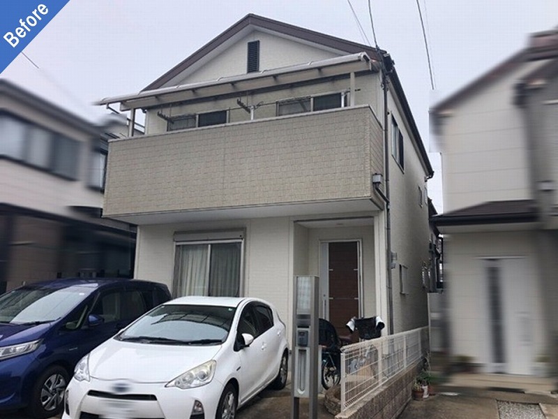 外壁塗装前の難付着サイディングの戸建て住宅