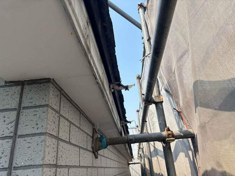 雨樋交換前の外壁