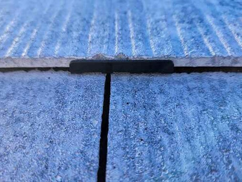 タスペーサー設置後の屋根