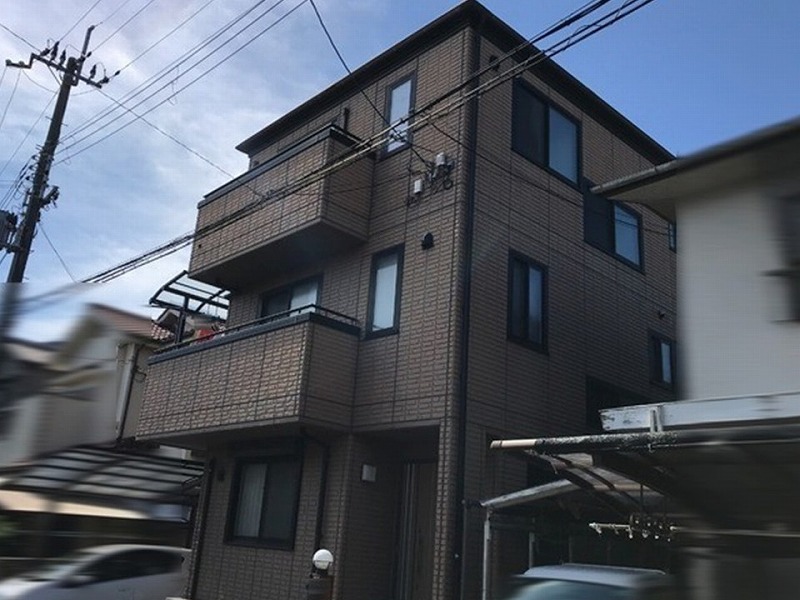高槻市の外壁塗装のお見積もりの依頼をいただいたハウスメーカーの住宅