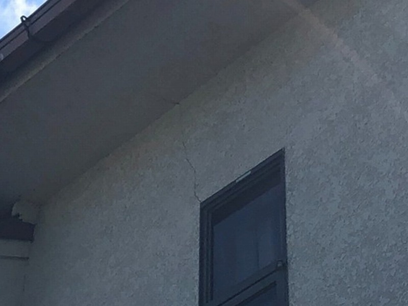 モルタル外壁のひび割れ