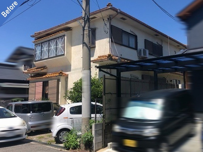 外壁塗装前のひび割れのある築40年の住宅