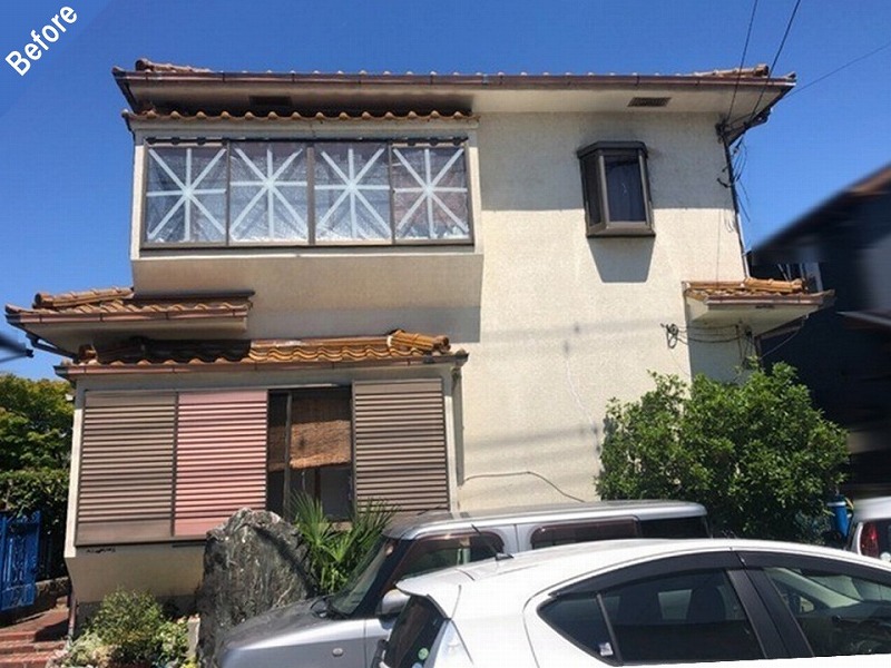 外壁塗装前の築40年の住宅