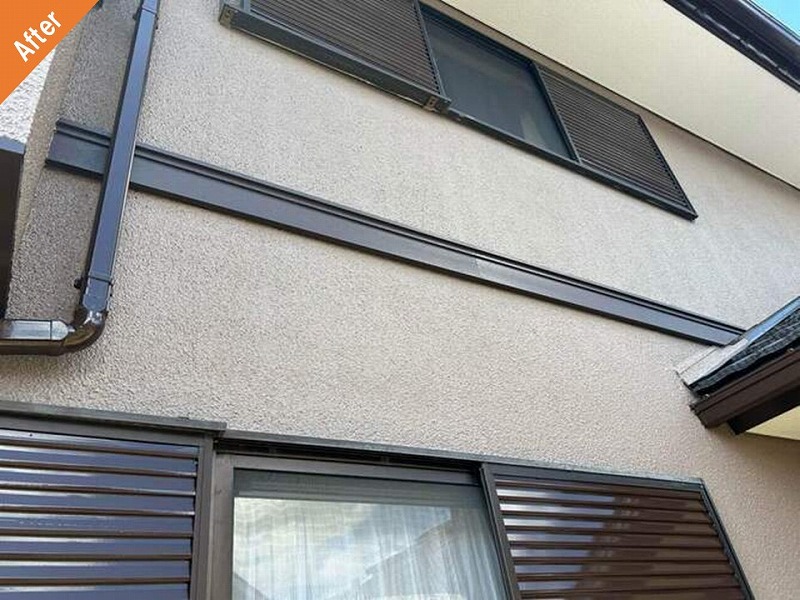 外壁塗装後の幕板とモルタル外壁