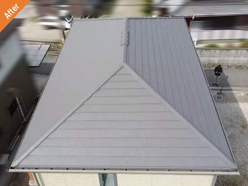 屋根カバー工法後の屋根