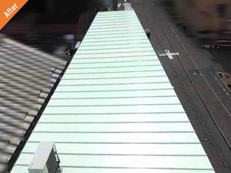 大東市の屋根塗装後のガルバリウム鋼板屋根