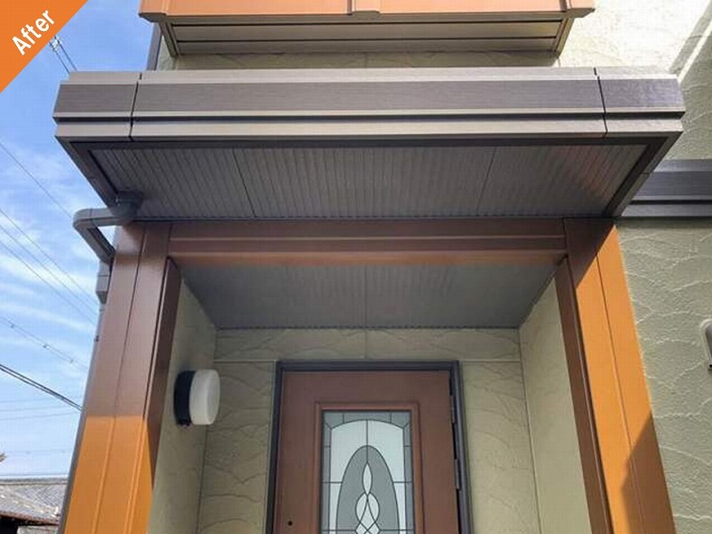 外壁塗装後の玄関軒天