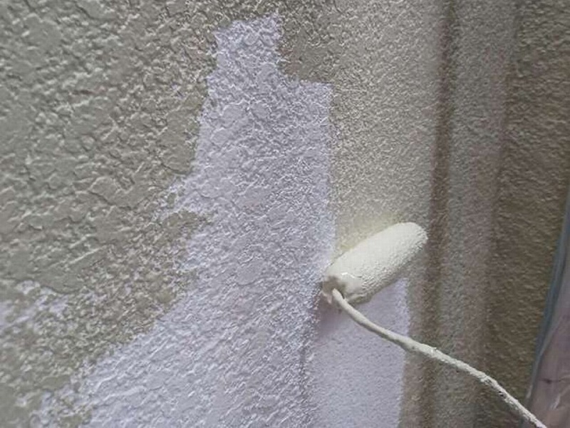 外壁の中塗り