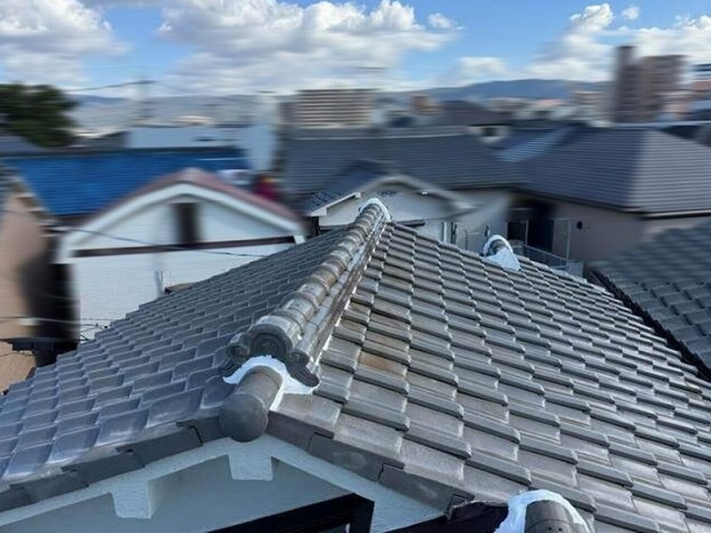 屋根漆喰工事後の屋根