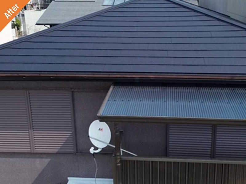 屋根工事後の屋根と外壁