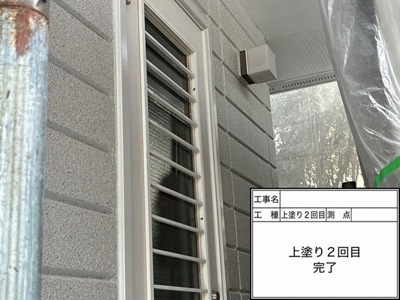 塗装後の勝手口扉枠