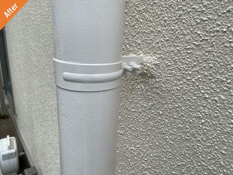 塗装後のサビた竪樋