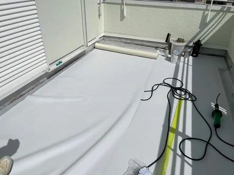 塩ビシートの敷設