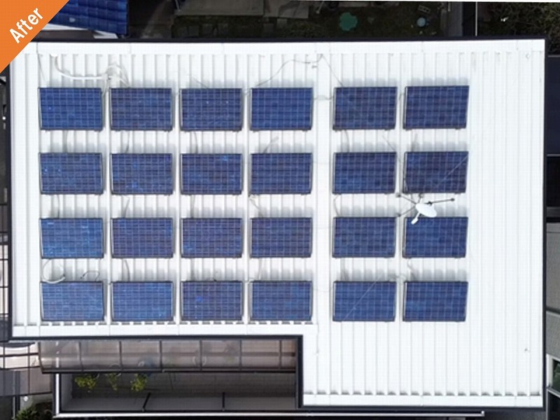 富田林市の屋根塗装後の太陽光パネルが搭載されたセキスイハイムの折半屋根