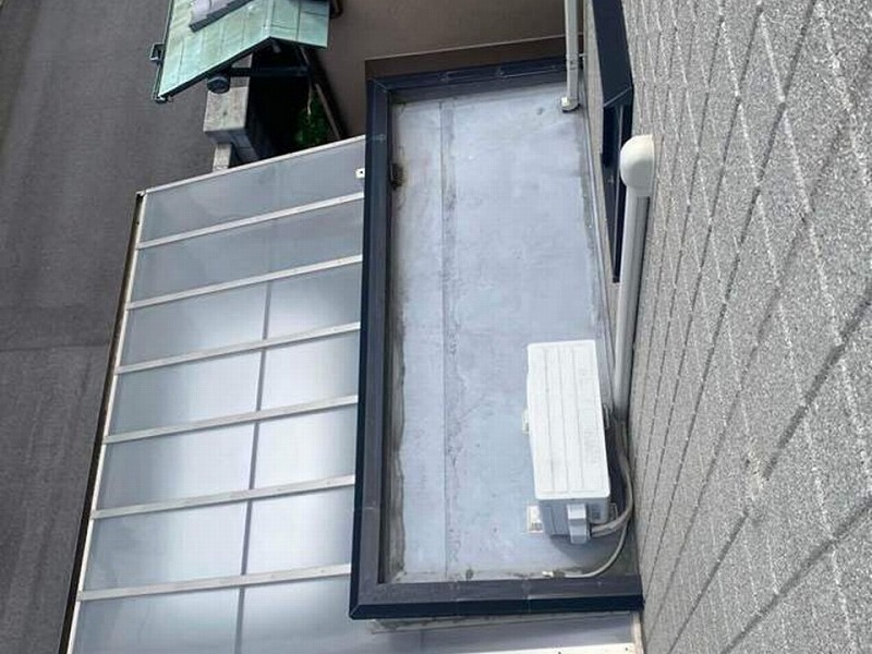 玄関上の塩ビシート防水