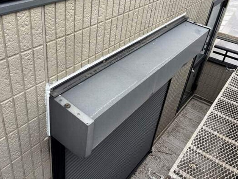 シャッターボックス廻りのシーリング打ち替え完了