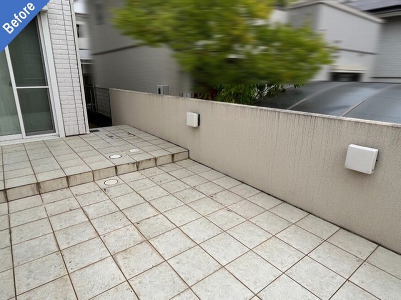 塗装前の玄関廻りの塀
