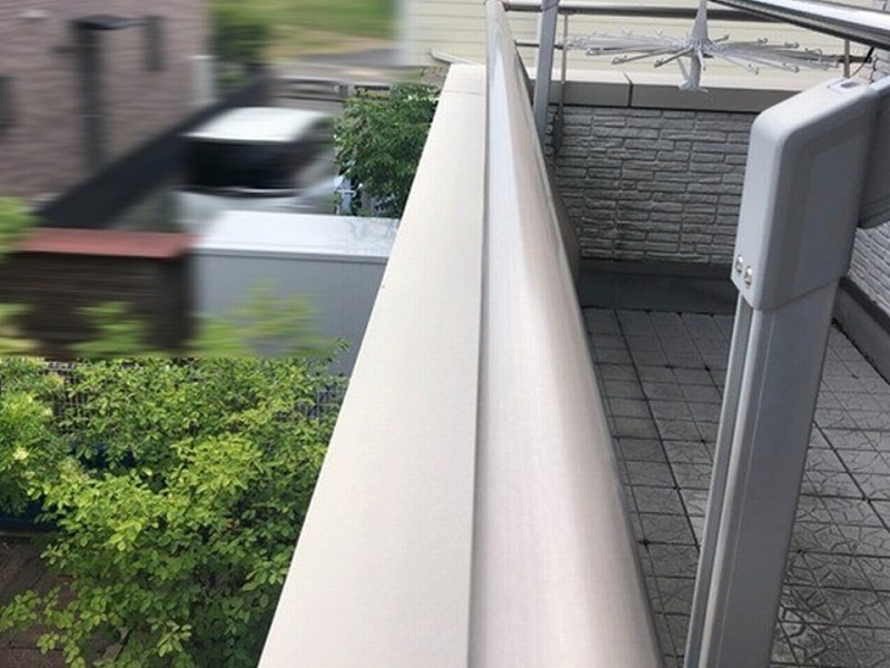ベランダの笠木の調査