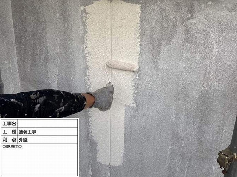 外壁の中塗り