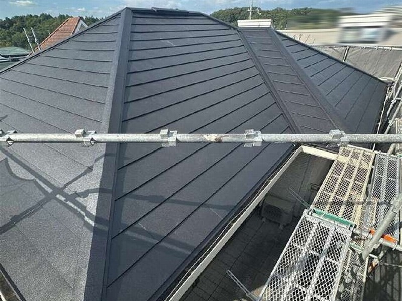 スーパーガルテクトによる屋根カバー工法完工