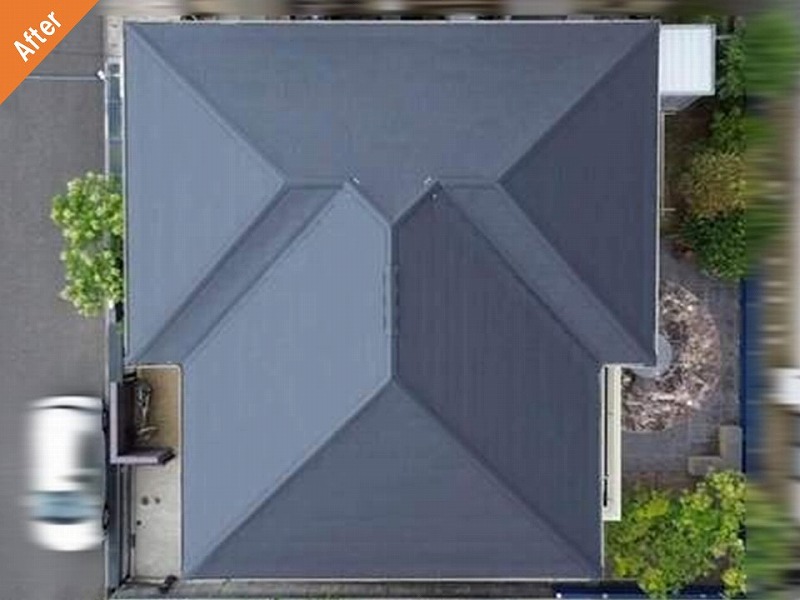 屋根カバー工法前のスーパーガルテクトの屋根