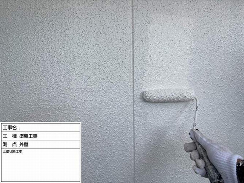 外壁の上塗り
